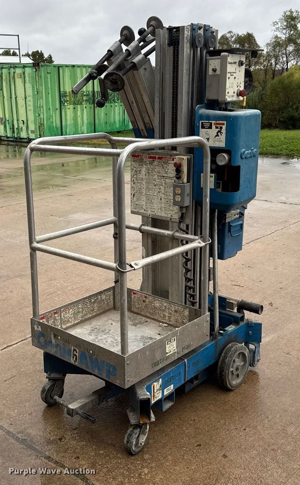 Genie AWP-24 vertical lift - EN0608