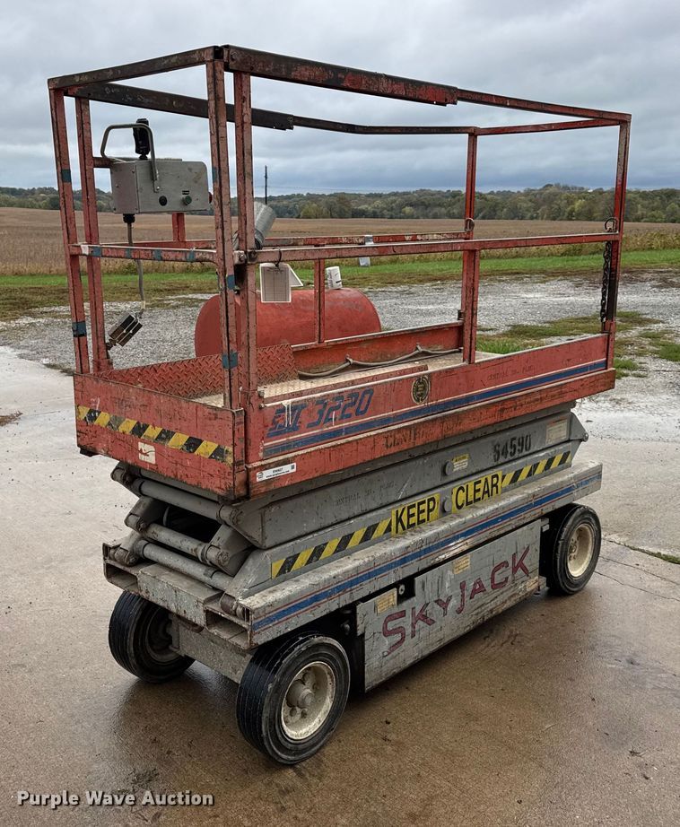 1994 SkyJack SJ-3220 scissor lift - EN0627