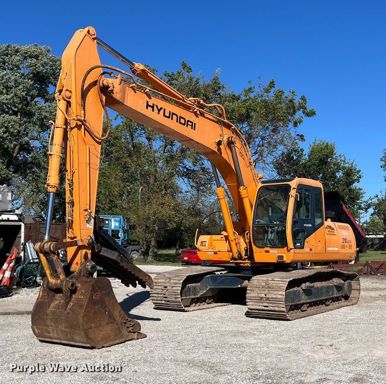1996 Hyundai Robex 210LC-3 excavator - EN5717