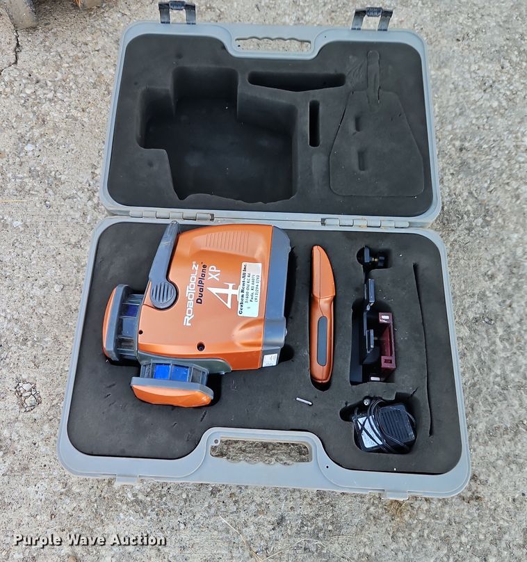 Porter Cable RoboToolz Dual Plane XP laser level - EO4780