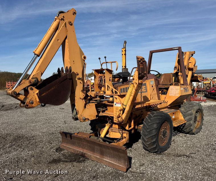 1989 Case 760 vibratory cable plow - ER0225