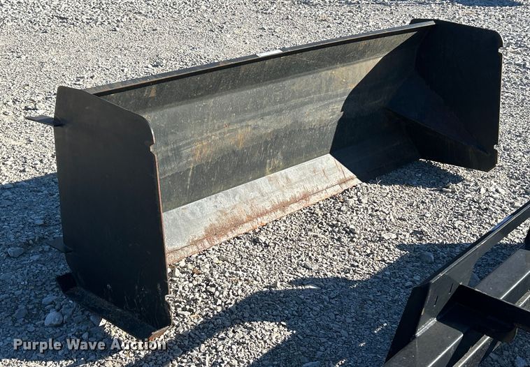 Skid steer snow pusher - ET6531