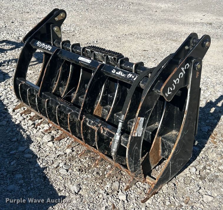 Kubota skid steer grapple bucket - ET6533