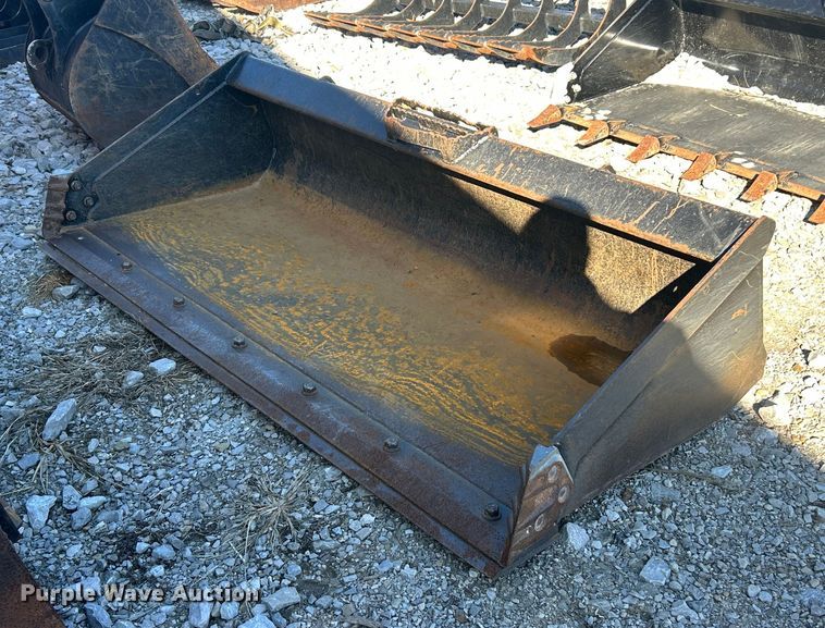 Skid steer bucket - ET6534