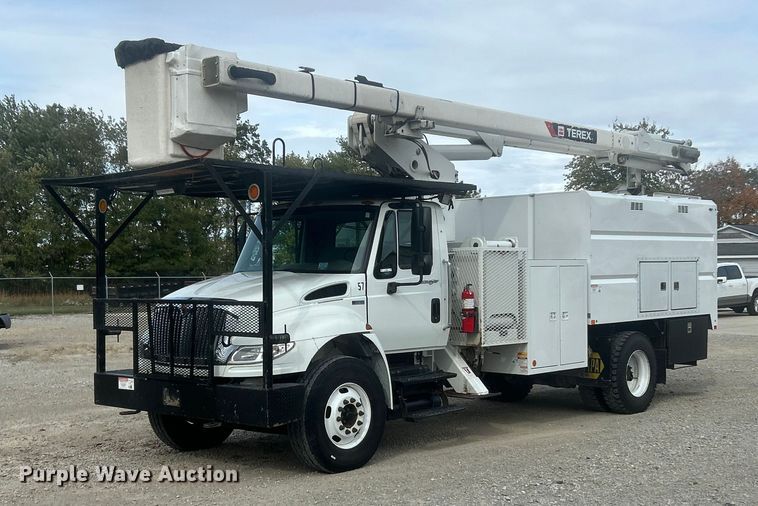 2014 International 4400 forestry bucket truck - ET6565