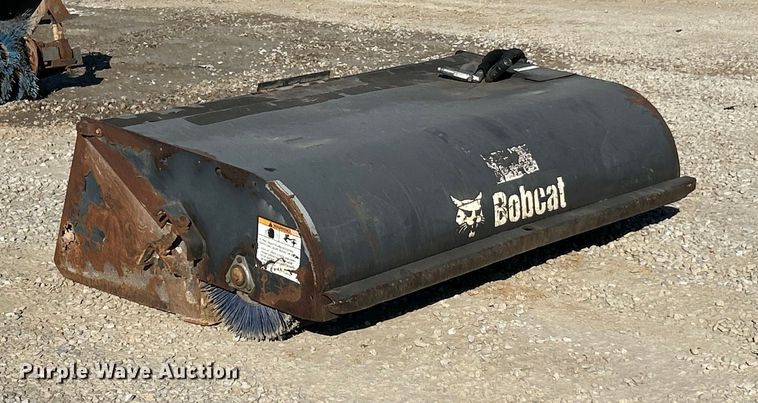 Bobcat 72 Sweeper skid steer sweeper - ET6618