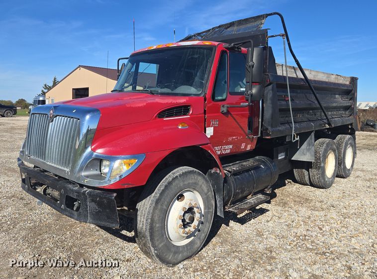 2006 International 7400 dump truck - EV5474