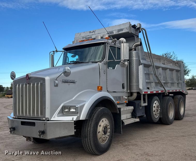 2007 Kenworth T800 dump truck - NA9812