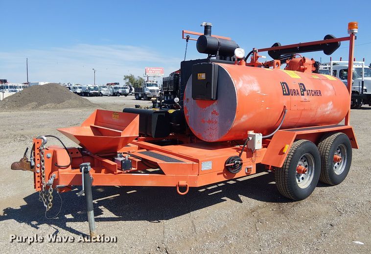 2016 Duraco 124DJT pothole patcher - NU9762