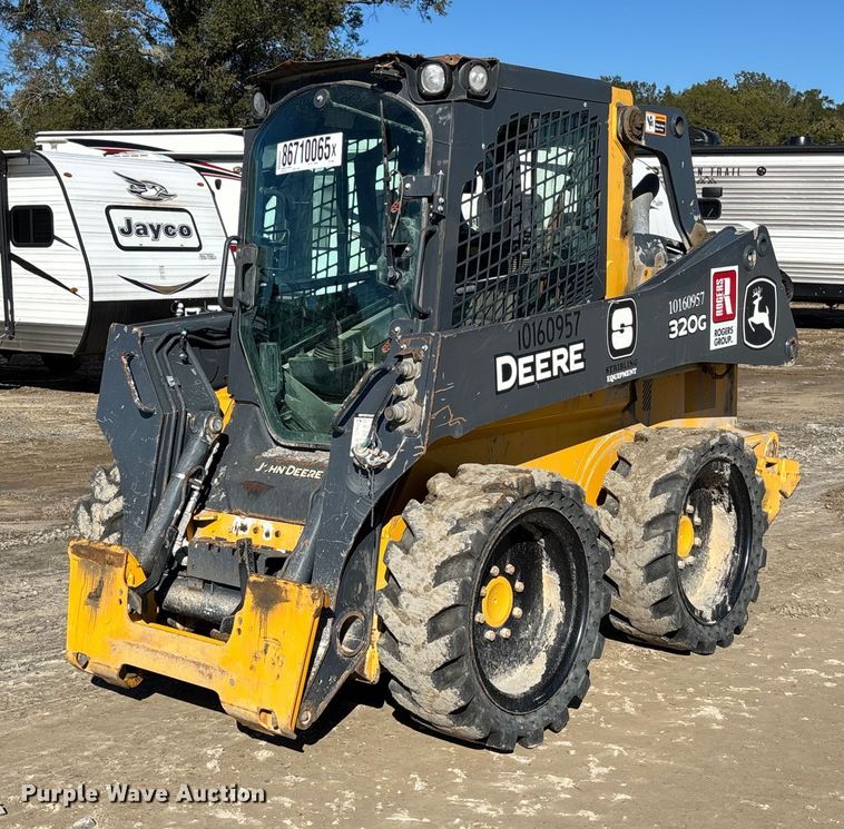 2021 John Deere 320G skid steer loader - YA1306