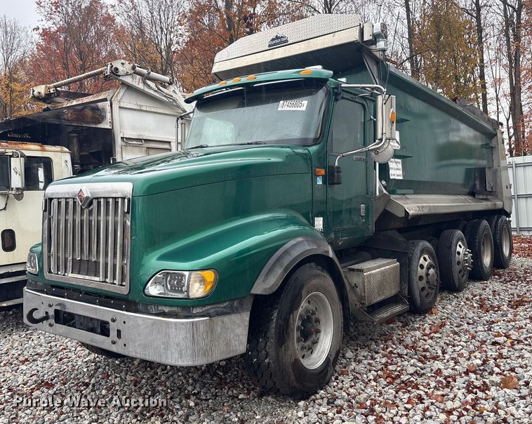 2014 International 5900i dump truck - YA1453