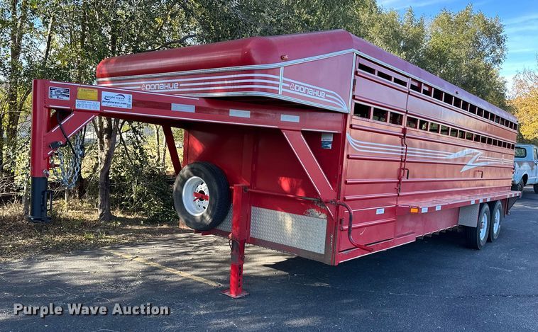 2021 Donahue SS720-4N livestock trailer - DF8637