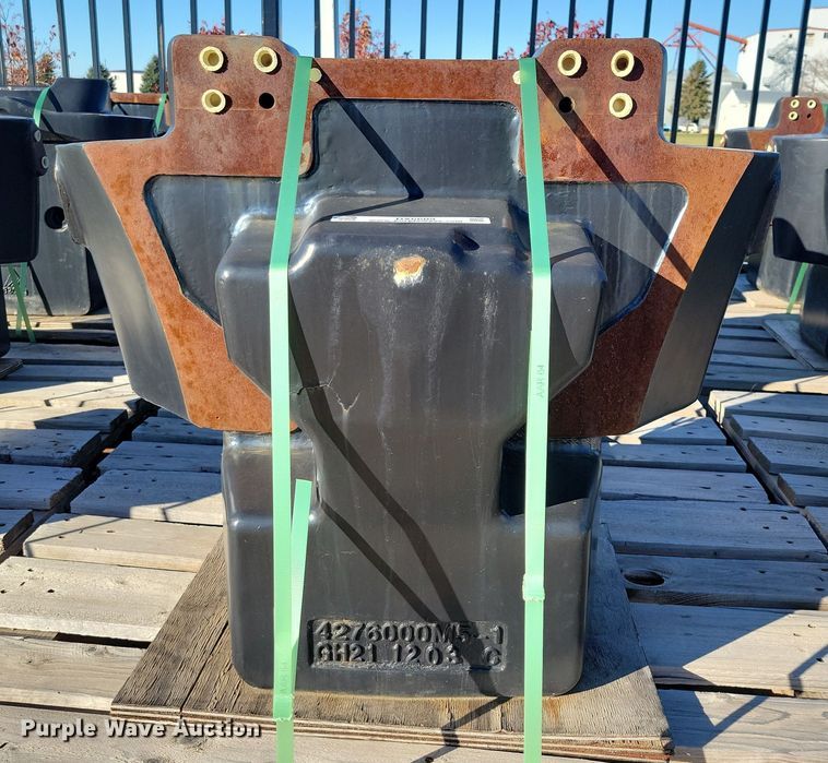 (6) AGCO 4276000M5 front weights - DX6609