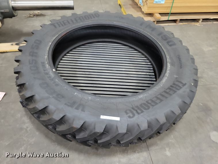 Trelleborg TM150 VF380/105R40 row crop tire - DX6622