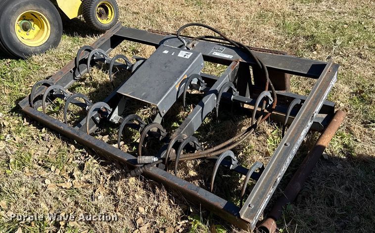 Hoelscher 50 skid steer bale accumulator grapple - DY8462