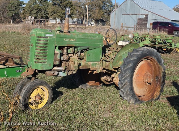 John Deere MT tractor - DZ3565