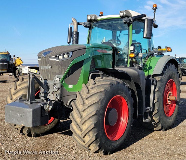 2021 Fendt 930 Vario MFWD tractor - EA2709