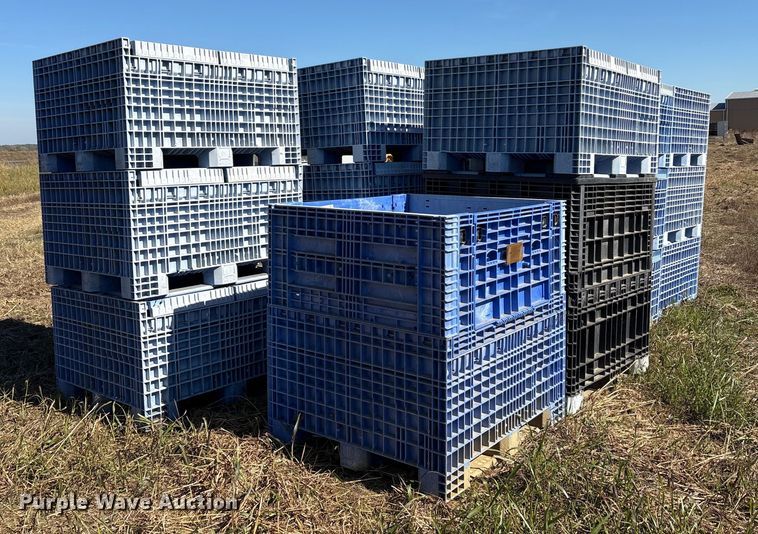 (15) Buckhorn plastic totes  - EA7705