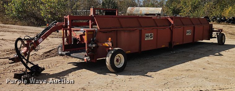 H & S MFG TWM2-P windrow merger - EB8421