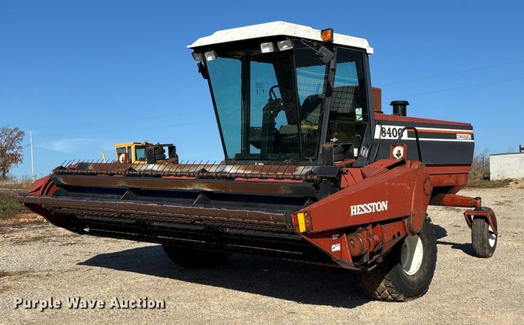 Hesston 8400 swather / windrower - ED2394
