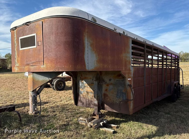 Turnbow livestock trailer - EP0940