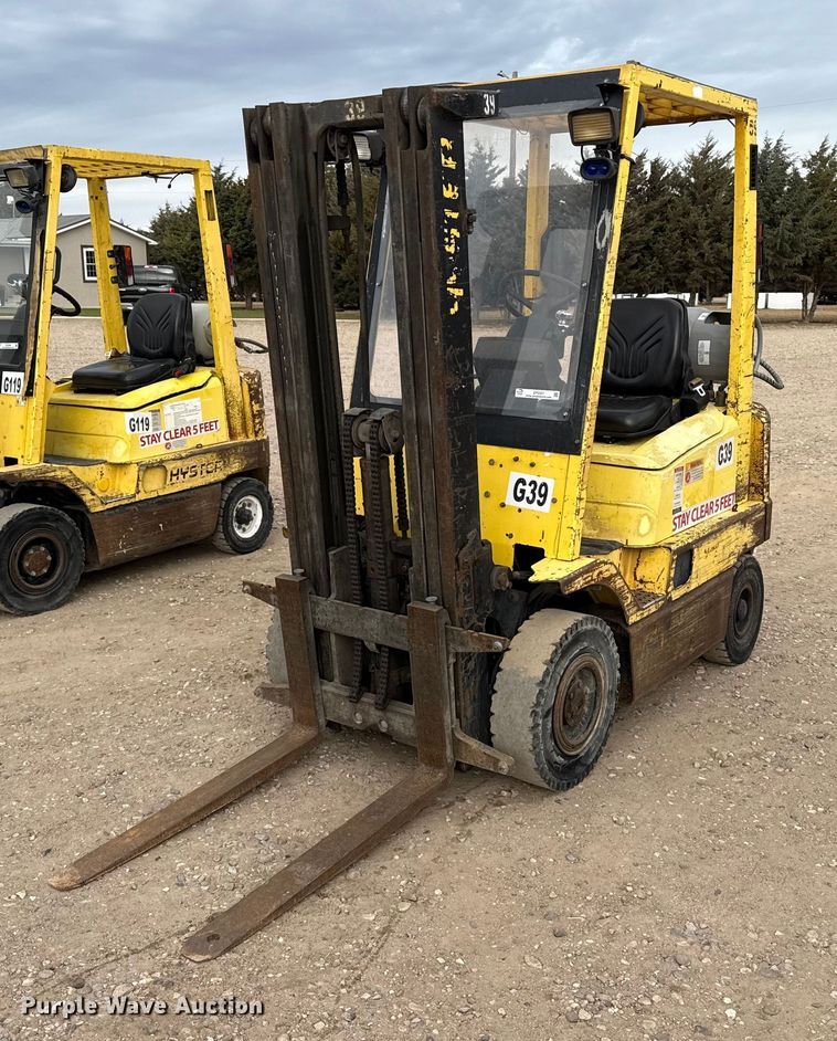 Hyster H30XM forklift - EP2557