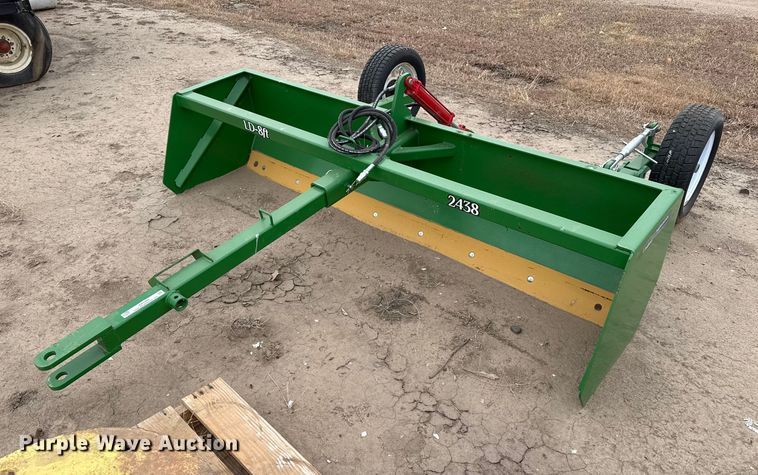 Pull type scraper - EP2562