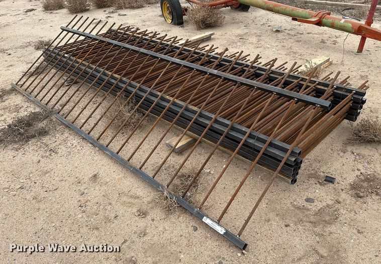 (10) fence panels - EP2571