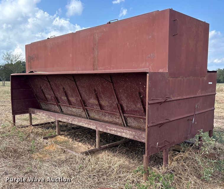 Livestock feeder - ET7211