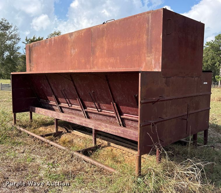 Livestock feeder - ET7214