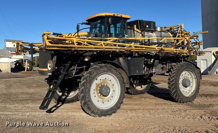 2012 RoGator RG1300 sprayer - EU6282
