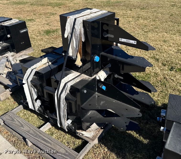 (5) Great Plains hydraulic tanks - EU6321