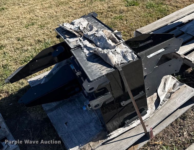  (3) Great Plains hydraulic tanks - EU6322