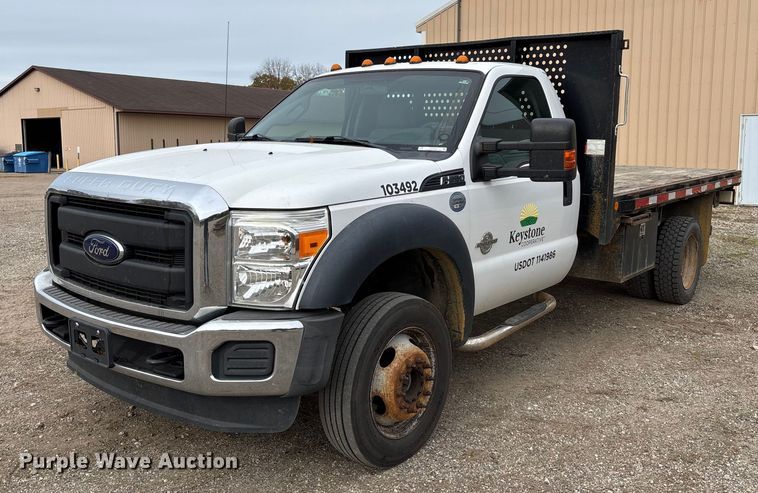 2015 Ford F550 flatbed truck - EV3257