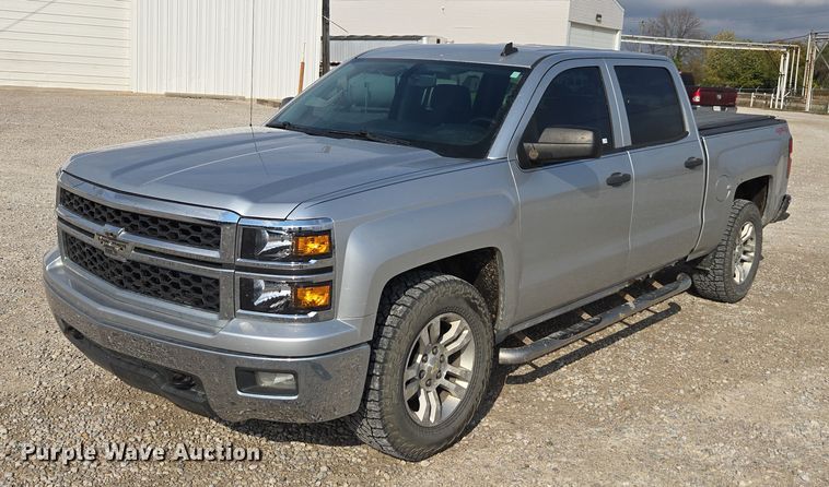 2014 Chevrolet Silverado 1500 Crew Cab pickup truck - EV4383