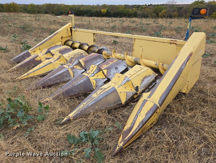 New Holland corn head - EV5481
