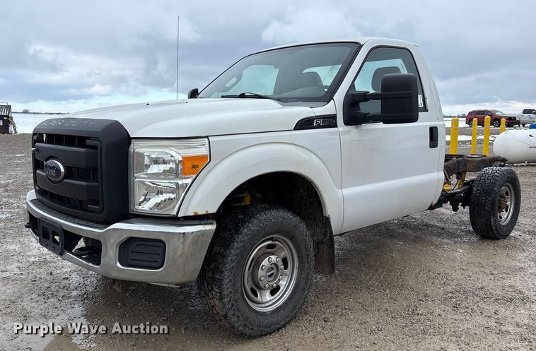 2012 Ford F250 Super Duty pickup truck cab and chassis - FK1024