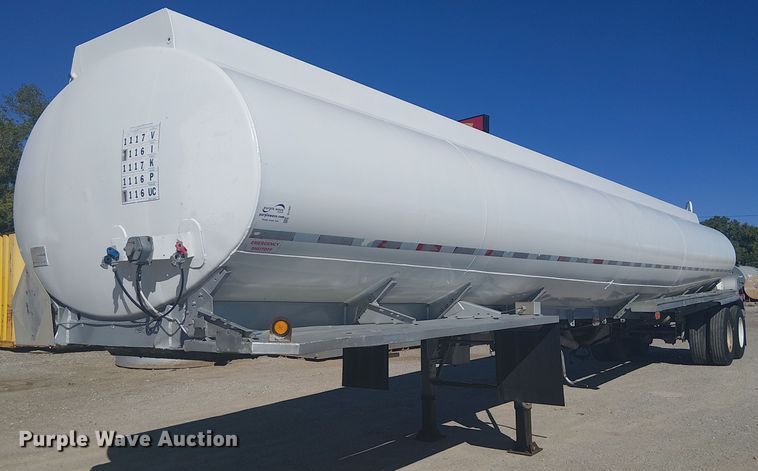 1983 Heil tank trailer - DJ7897