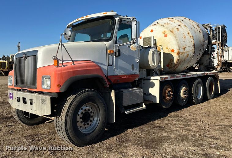 2008 International 5500i ready mix truck - DW4354