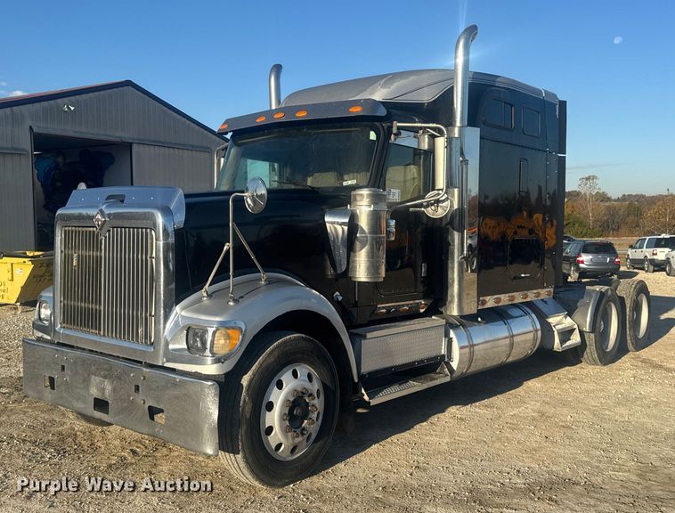 2006 International 9900i semi truck - DW6673