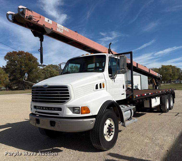 2005 Sterling L-Line shingle conveyor truck - DY8398
