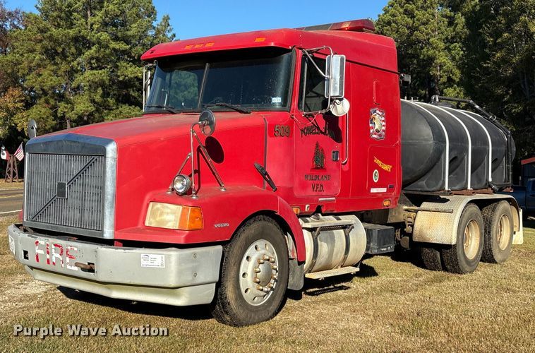 1996 Volvo tank truck - EA7041