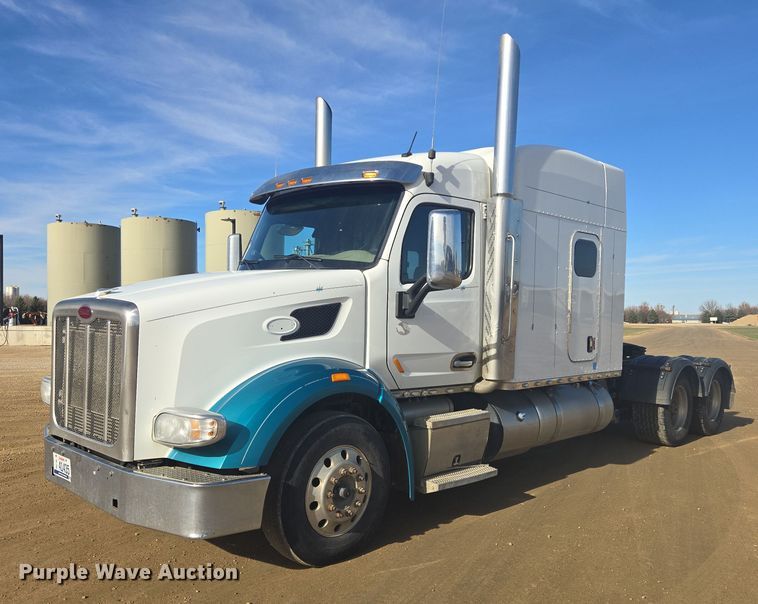 2016 Peterbilt 567 semi truck - EB1151