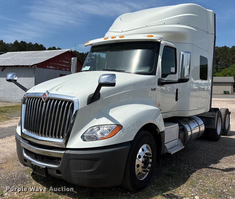 2020 International LT625 semi truck - EC3587