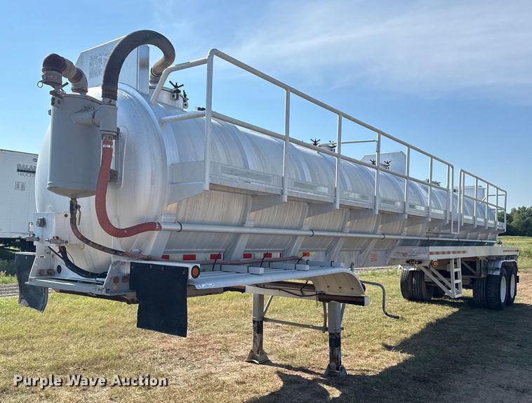 2007 Dragon Products vacuum trailer - EG6131