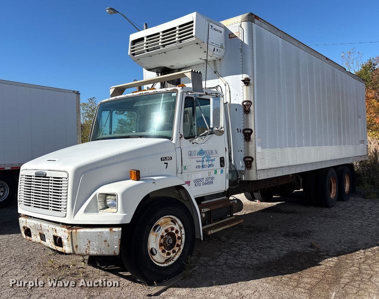 1998 Freightliner FL80 refrigerated truck - EM6138