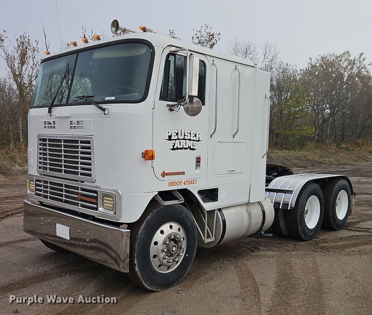 1987 International COF-9670 semi truck - EO4743
