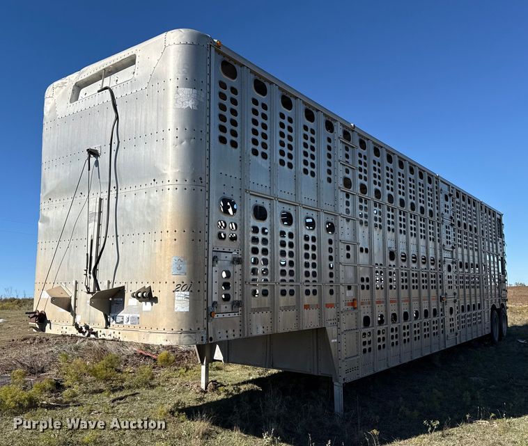 1994 Wilson PSDCL-308 livestock trailer - EP0829