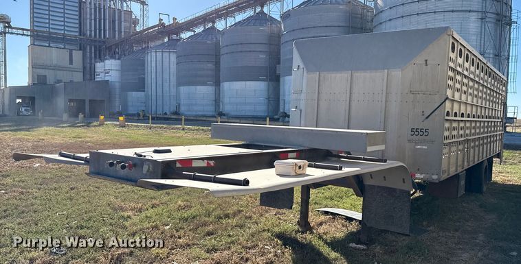 1995 Merritt 26x102XRV livestock trailer - EP0928
