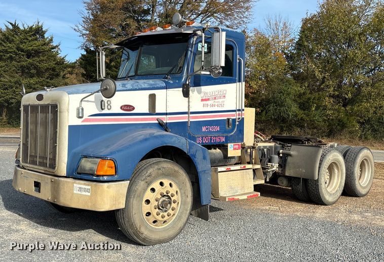 2005 Peterbilt 385 semi truck - ET7293